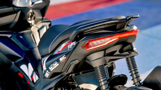 Aprilia SR GT Edisi MotoGP 2025 Mengaspal, Ini Bedanya dengan Versi Standar