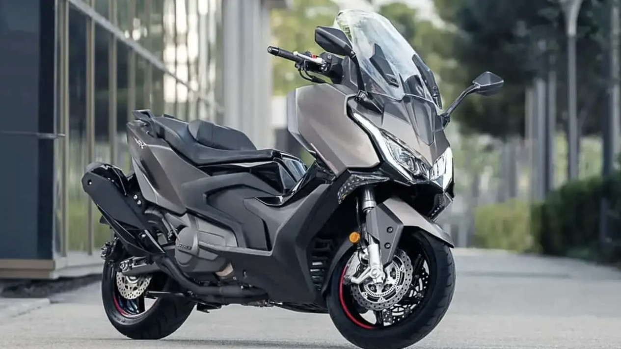 Kymco AK550i Premium, Skuter Rp183 Juta yang Disebut TMAX Killer