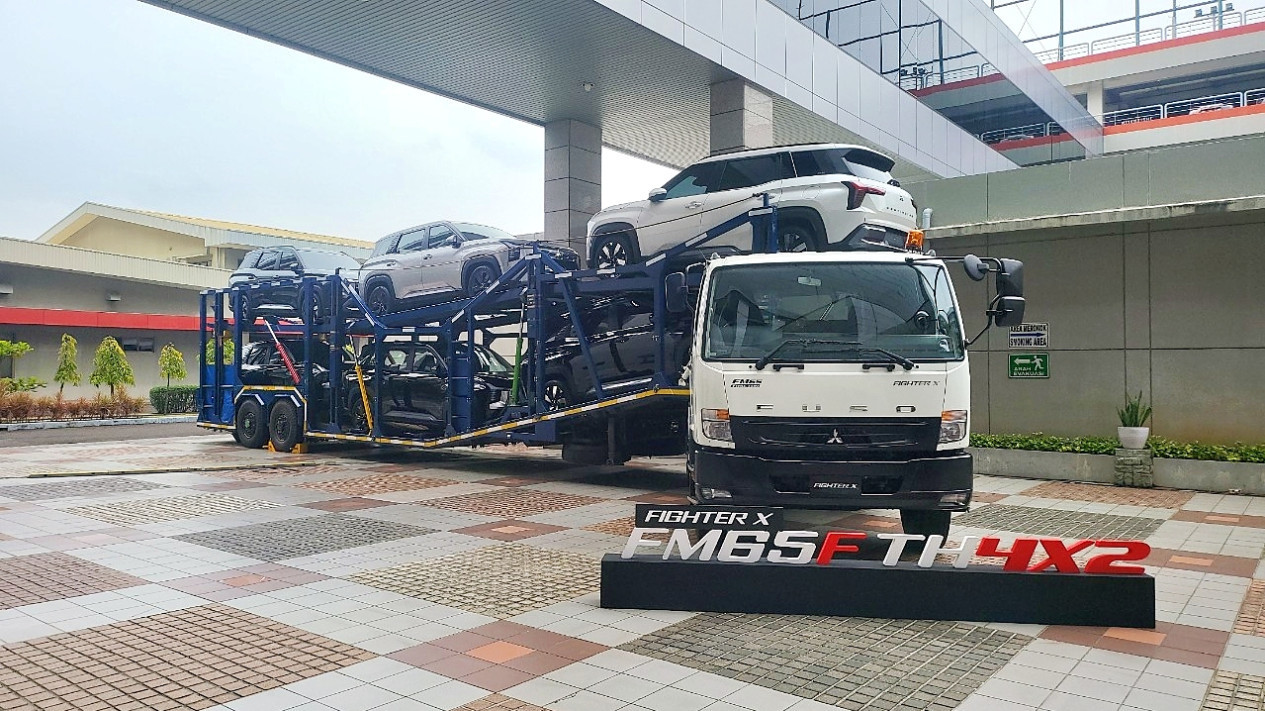 Banyak yang Request, Mitsubishi Fuso Hadirkan Tractor Head 4x2