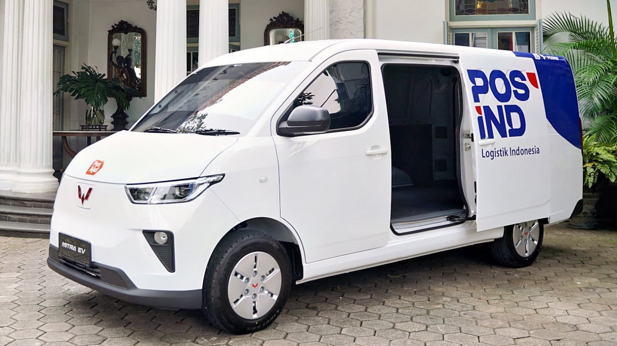 Wuling, Mobil Listrik Wuling Jadi Armada Pos Indonesia