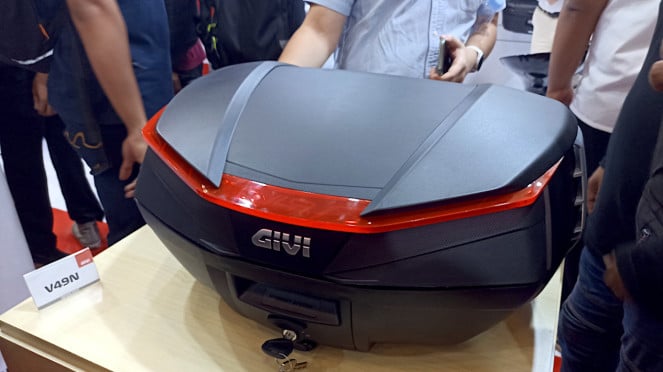 8 Boks Motor Givi Meluncur Sekaligus di IMOS 2025