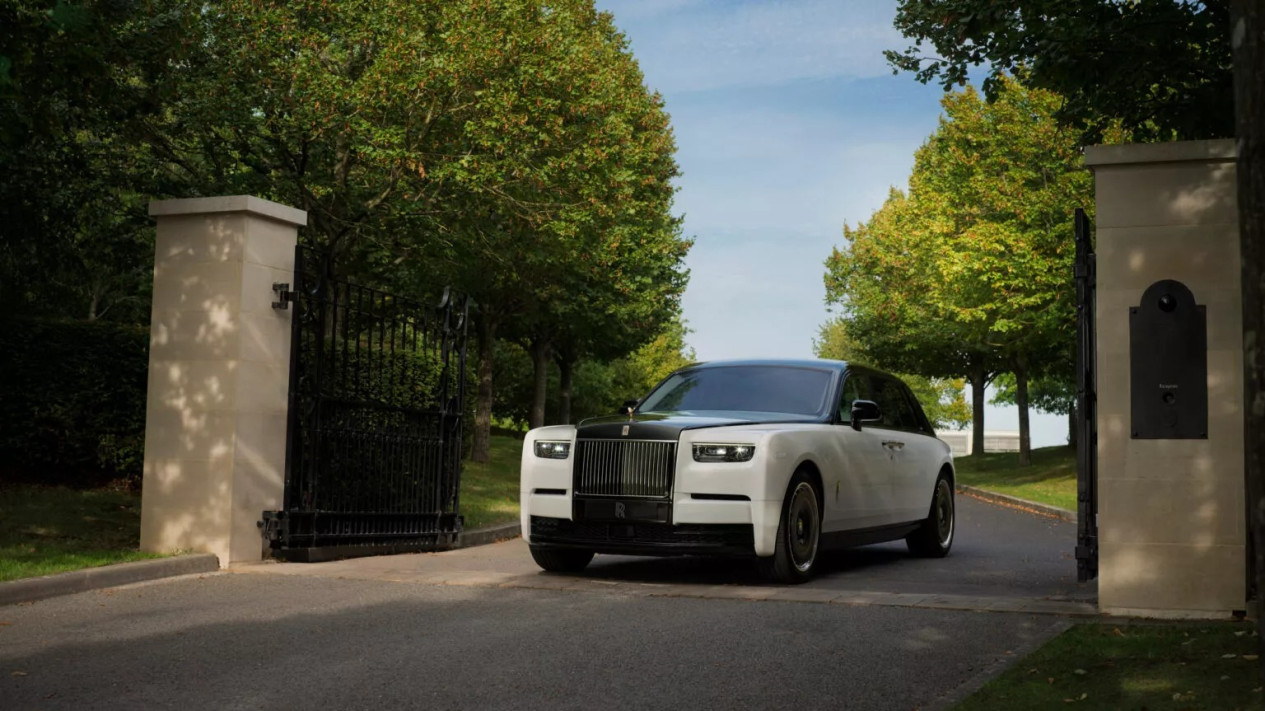 Kaum Sultan Indonesia Belum Tentu Bisa Beli Mobil Ini
