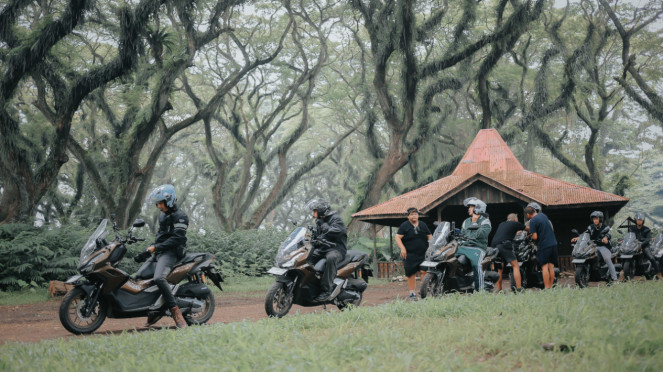 Taklukkan Jalur Magis Banyuwangi dengan Honda ADV160