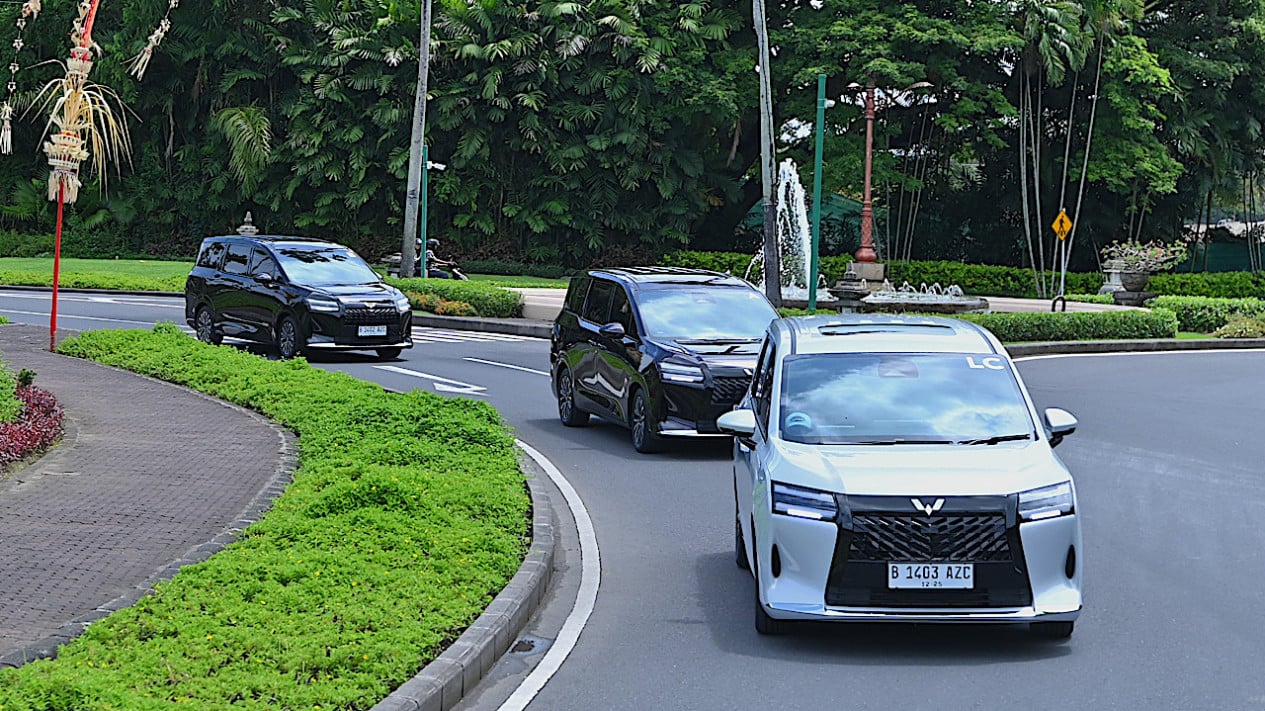 Wuling, Bukan Sekadar Teori, Wuling Buktikan Darion PHEV Bisa Tempuh Jarak Jauh