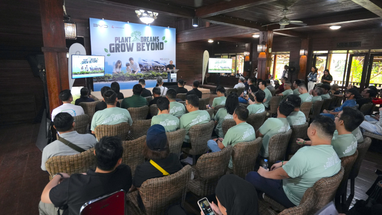 Perangi Emisi Karbon Tidak Hanya Pakai Mobil Listrik