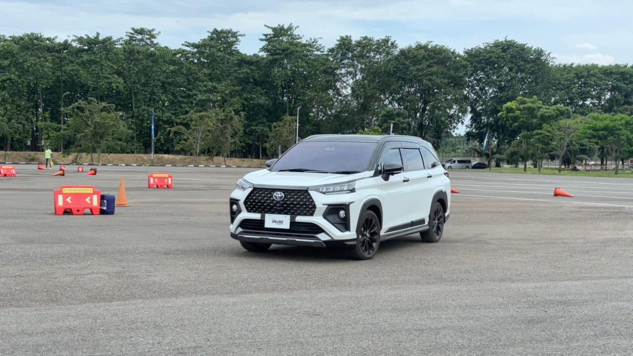 Kencan Singkat dengan Toyota New Veloz Hybrid, Sensasi Berkendara Ramah Lingkungan