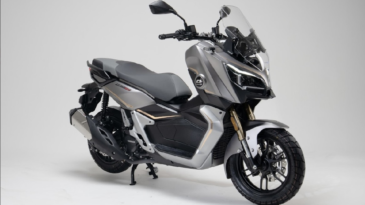 QJMotor Bawa Mesin Gambot Sangar Buat Harian, Tampang Kayak Kenal