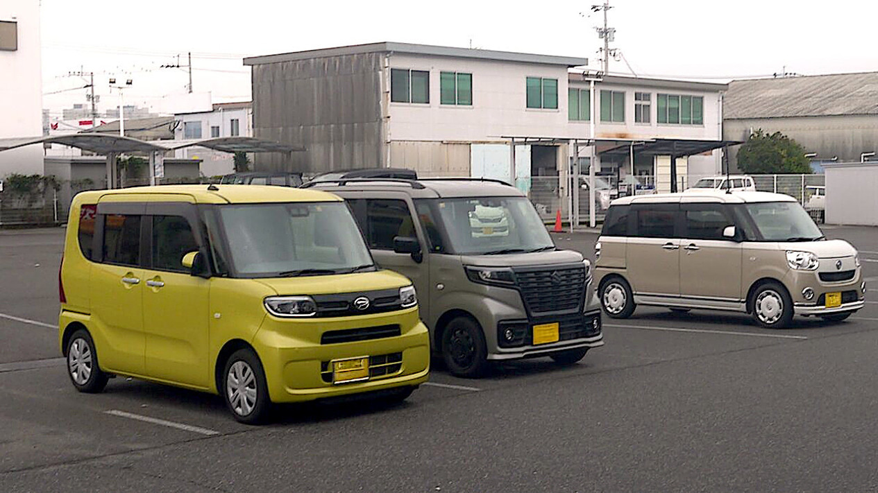 Trump Kesengsem Mobil Mungil Jepang