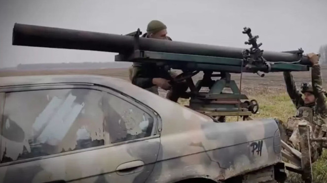 Ukraina Bombardir Rusia Pakai BMW Mewah