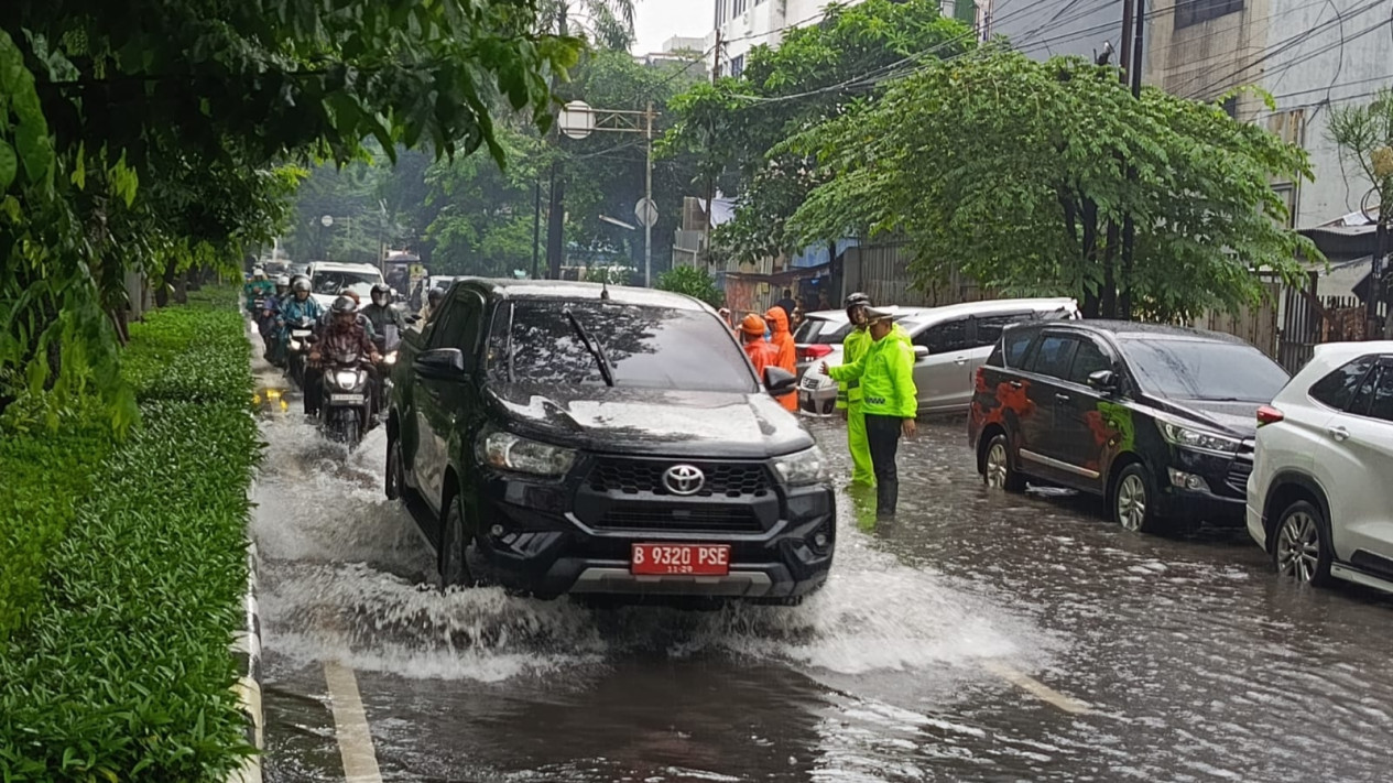 Pengguna Mobil dan Motor Wajib Tahu Titik Banjir Jakarta Hari Ini