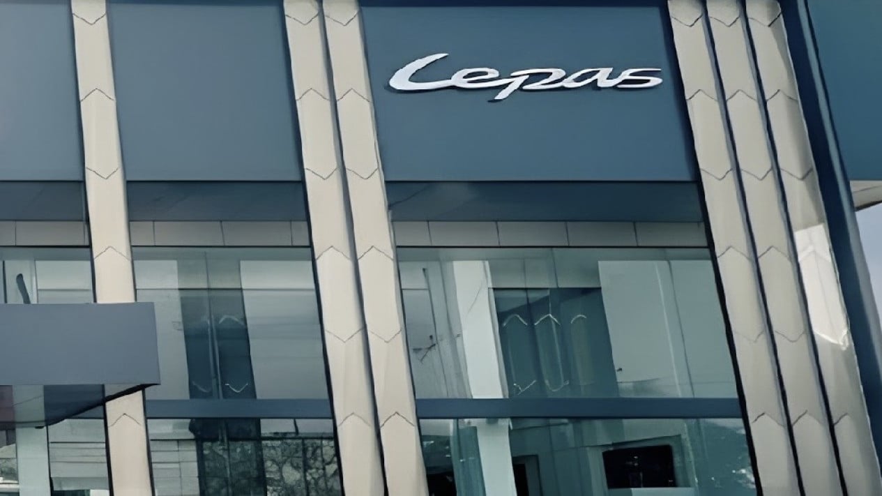 Bekasi Naik Kelas, Mobil Listrik Premium Ikut Masuk