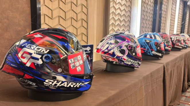 Helm Edisi Pembalap Dunia Resmi Dipasarkan di Indonesia