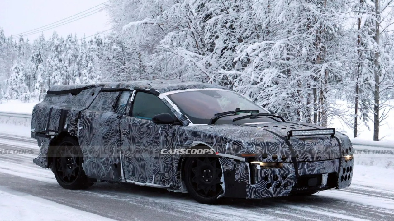 Mobil Sultan Ini Akhirnya Debut dengan Tenaga Listrik