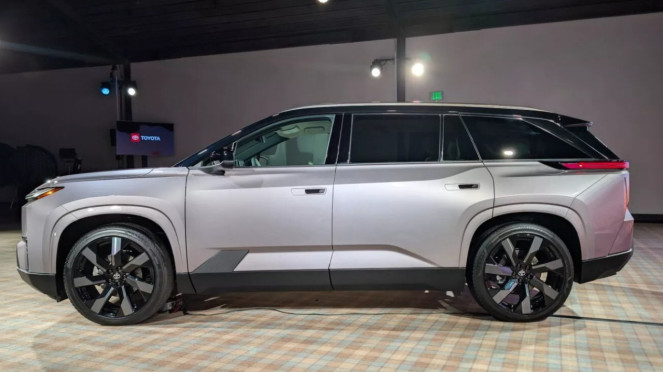 Mobil Toyota Ini Punya Fitur Gagang Pintu Unik