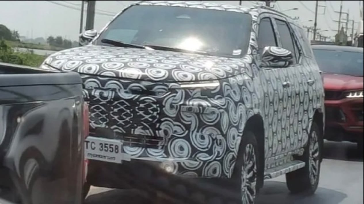 Toyota, Toyota Fortuner, Toyota Hilux, Toyota Fortuner 2026 Kepergok Uji Jalan, Wajah Baru Terinspirasi Hilux