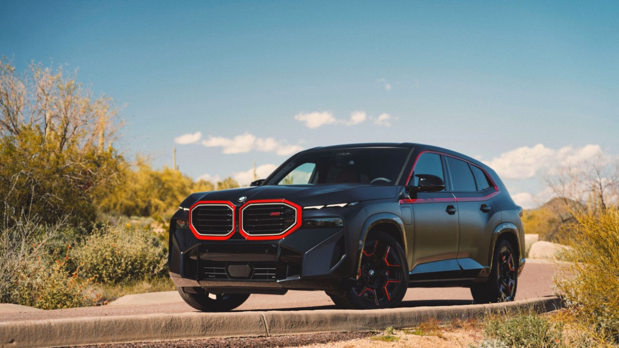 BMW, 3 Mobil Paling Mahal BMW yang Dijual Resmi di Indonesia