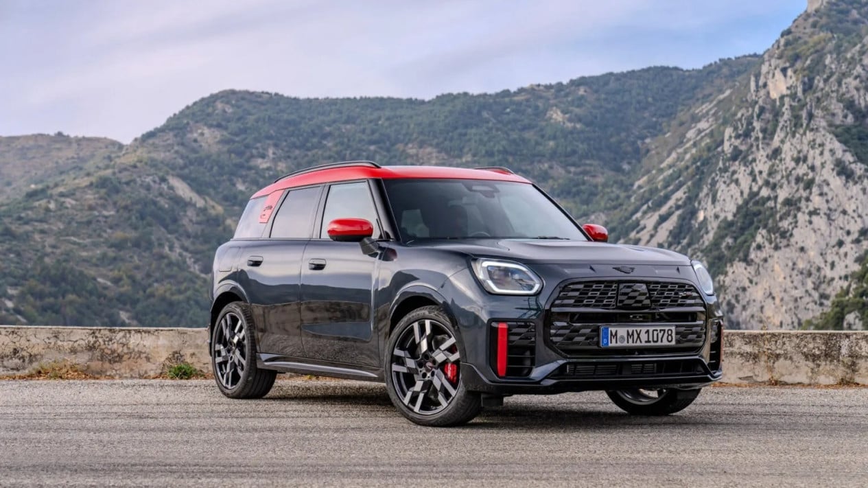 Mobil Compact SUV Premium Ini Hadir dengan Varian Baru