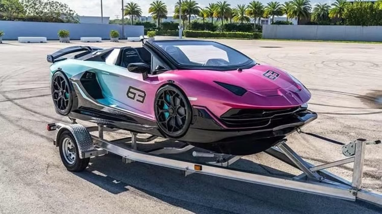Lamborghini Palsu Ini Curi Perhatian dan Jadi Rebutan