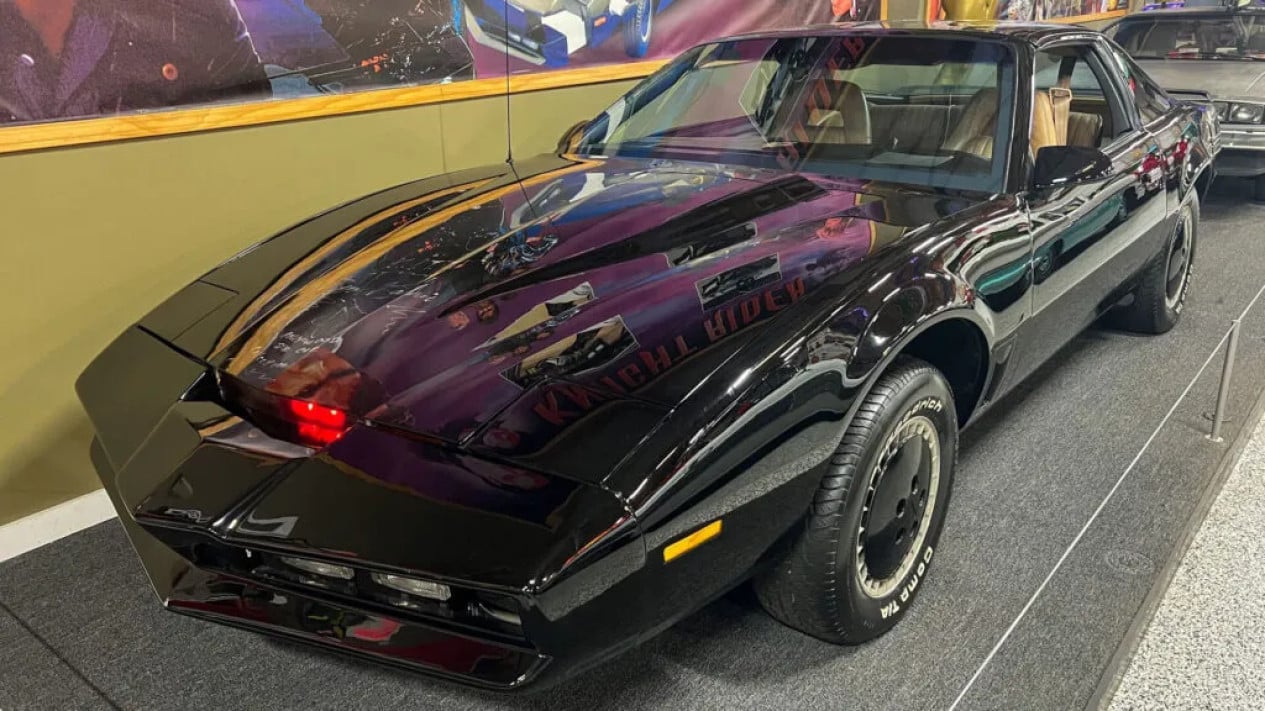 Dipajang di Museum, Mobil Knight Rider Kena Tilang ETLE