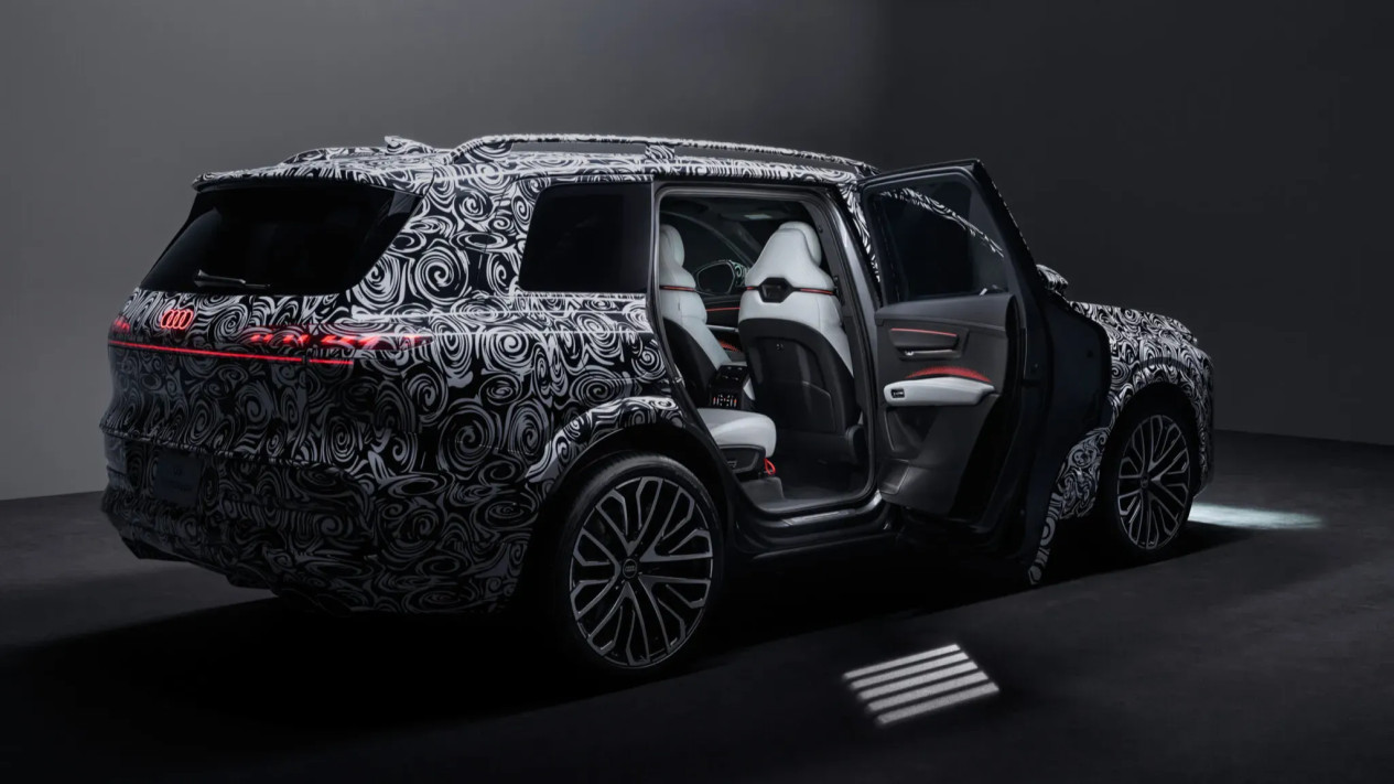 Audi Siapkan SUV Mewah: Pintunya Bisa Terbuka Sendiri Tanpa Sentuhan