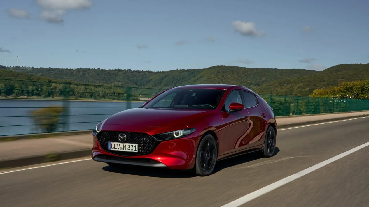 Mazda3 Generasi Baru Siap Hadir, Mesin Hybrid Jadi Sorotan!