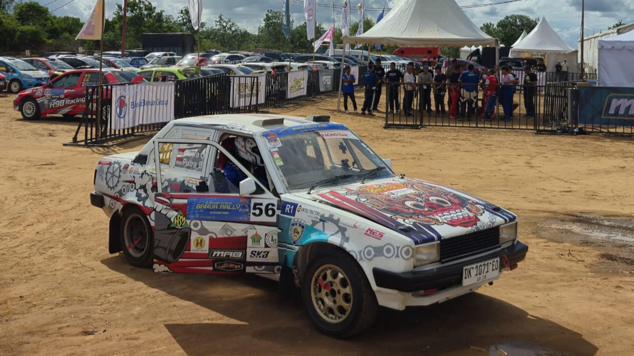 Corolla DX Lawas Disiksa Medan Menantang hingga Podium