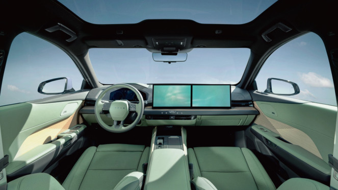 Sedan Legendaris Lexus Berubah Total