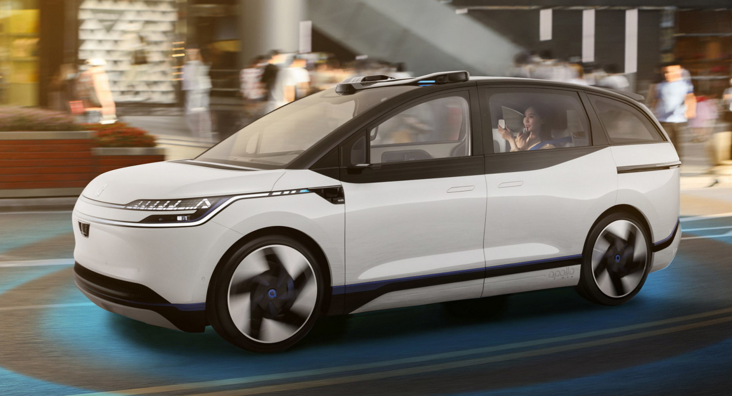 200 Robotaxis Stopped In Traffic, Now China Has Stopped Issuing Permits