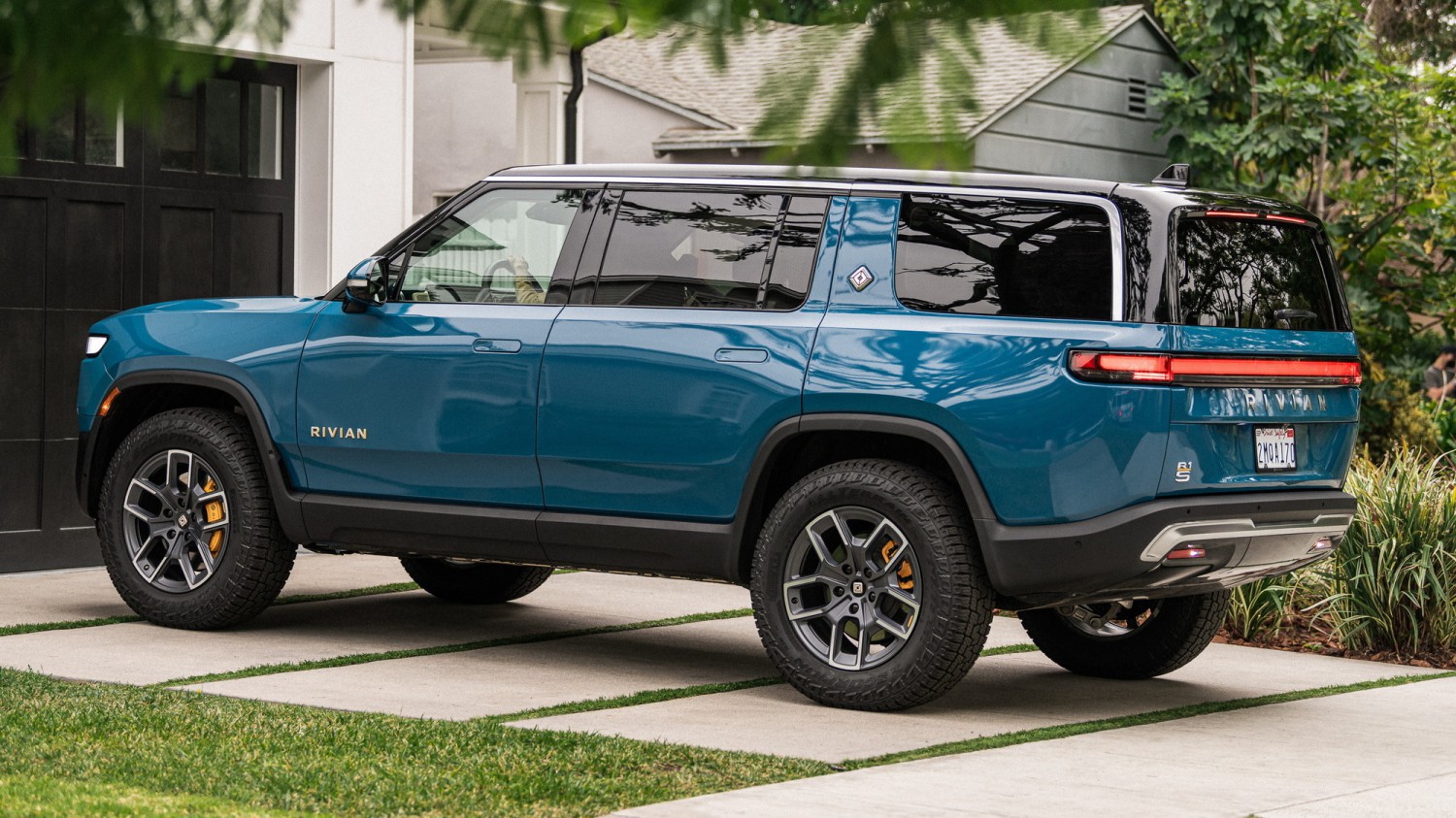 Feds Step In After A Broken Bolt Sent Two Rivian R1S SUVs Swerving Across Lanes