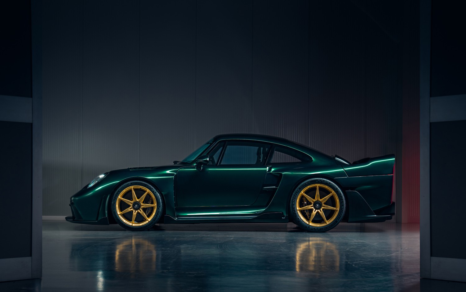 When Enthusiasts Drive A Classic 911, They “Realize It’s A Piece Of S***,” Says The Man Who Rebuilds Them