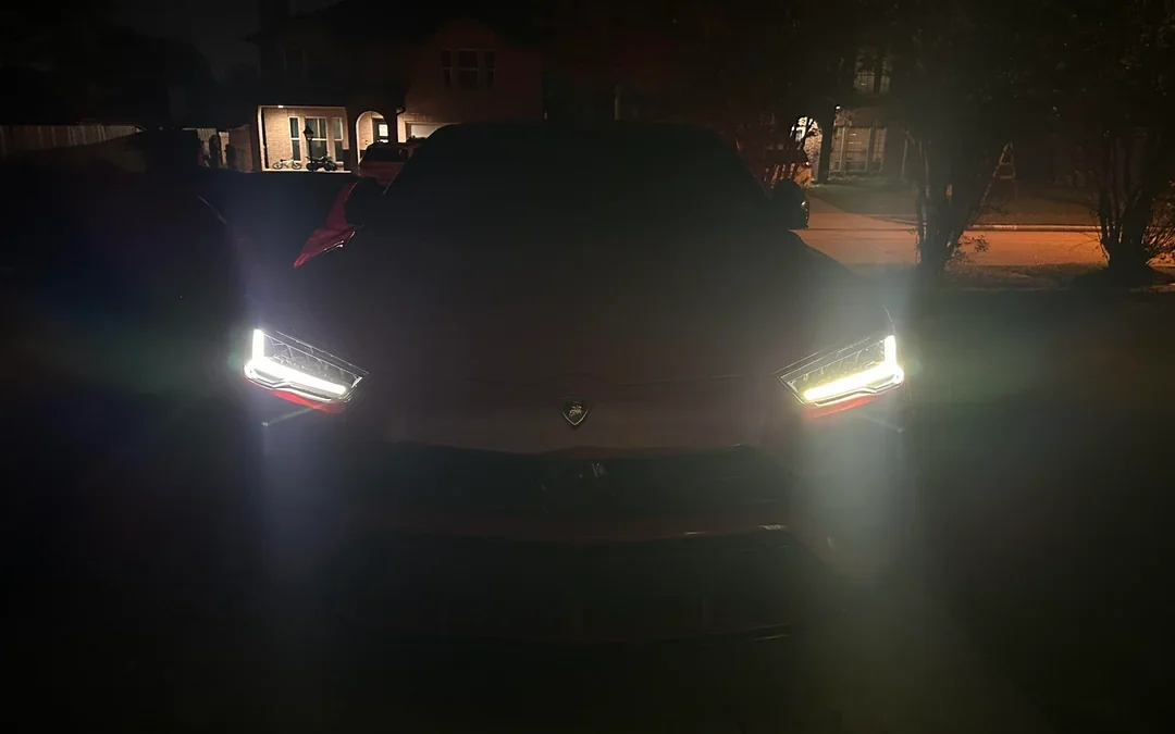A $5,000 Lamborghini Headlight Got Fixed. The Other One Just Got Exposed