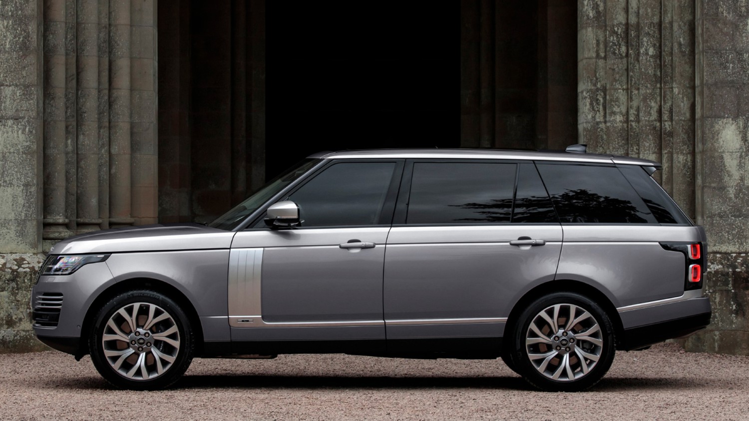 522 Failures Later, Range Rover’s Recall Is Looking Awfully Small