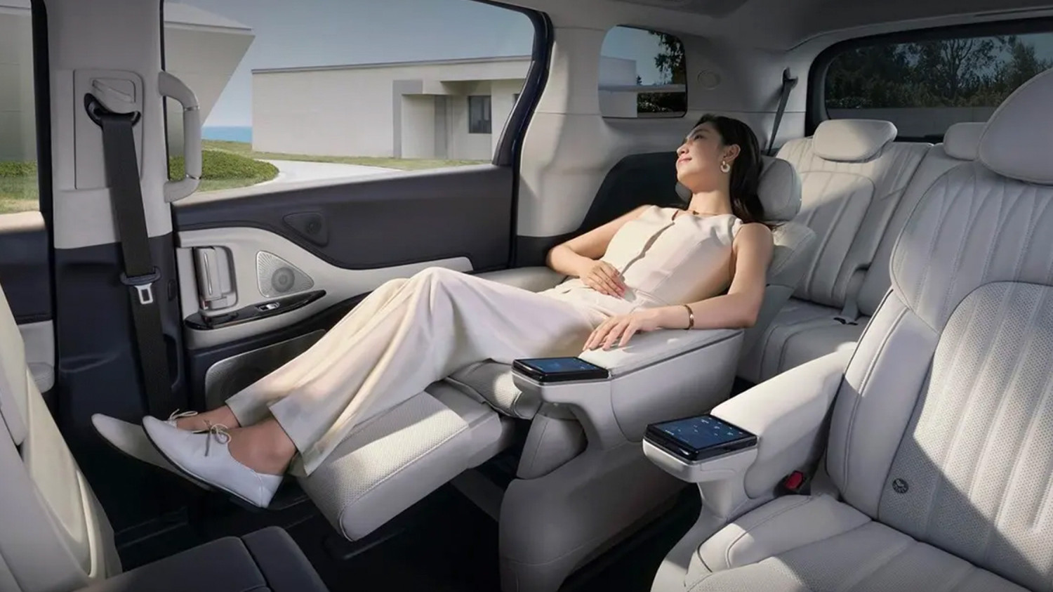 China’s Gadget Police Found Something Else To Ban From Cars