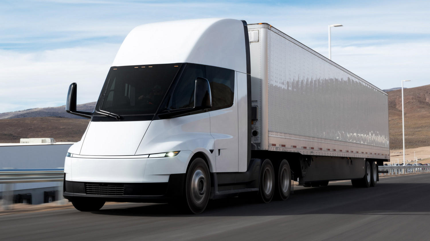 Tesla, First Tesla Semi Fatal Crash Kills Two At A Nevada Red Light