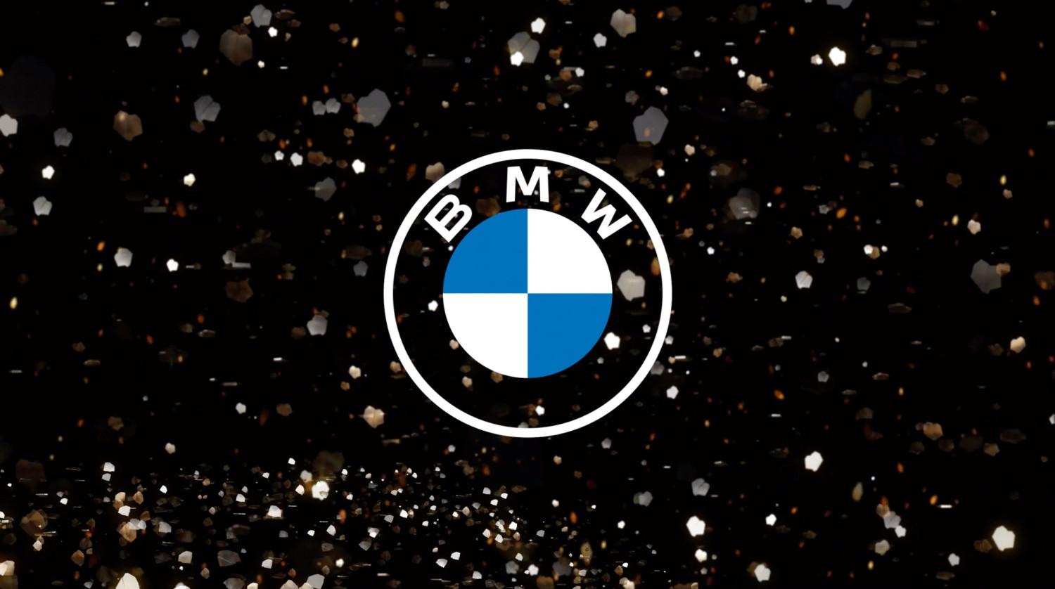Everyone Thinks BMW’s Badge Is A Spinning Propeller. It Isn’t