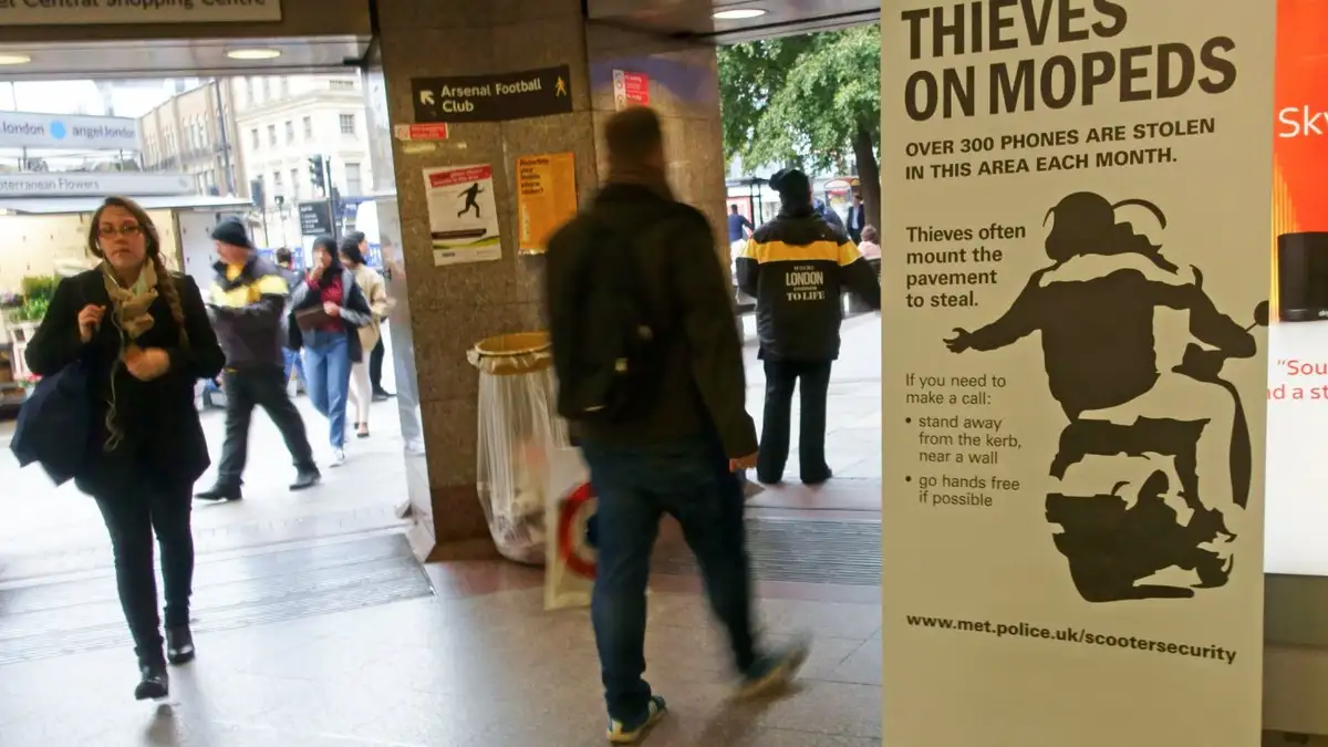 Jenayah Ragut Telefon Berleluasa di London