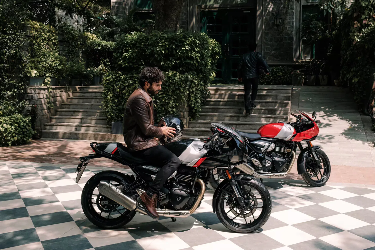Triumph Thruxton 400 Dilancarkan (di India)