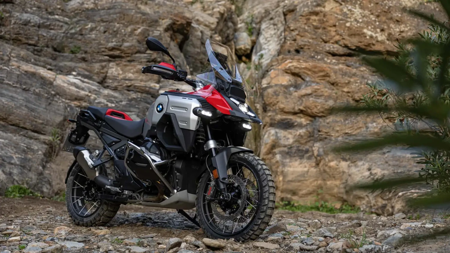 BMW Motorrad Sold More than 200,000 Bikes in 2025, Despite Global Slowdown