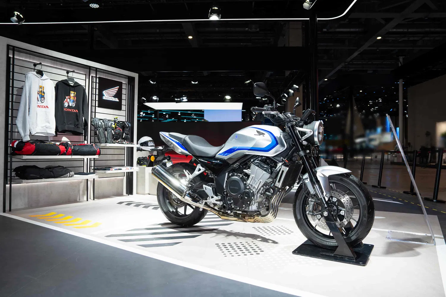 Honda CB500R Four Debuts in China