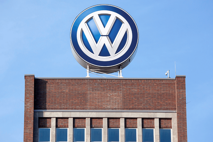 Volkswagen, Volkswagen faces internal power struggle over future group structure