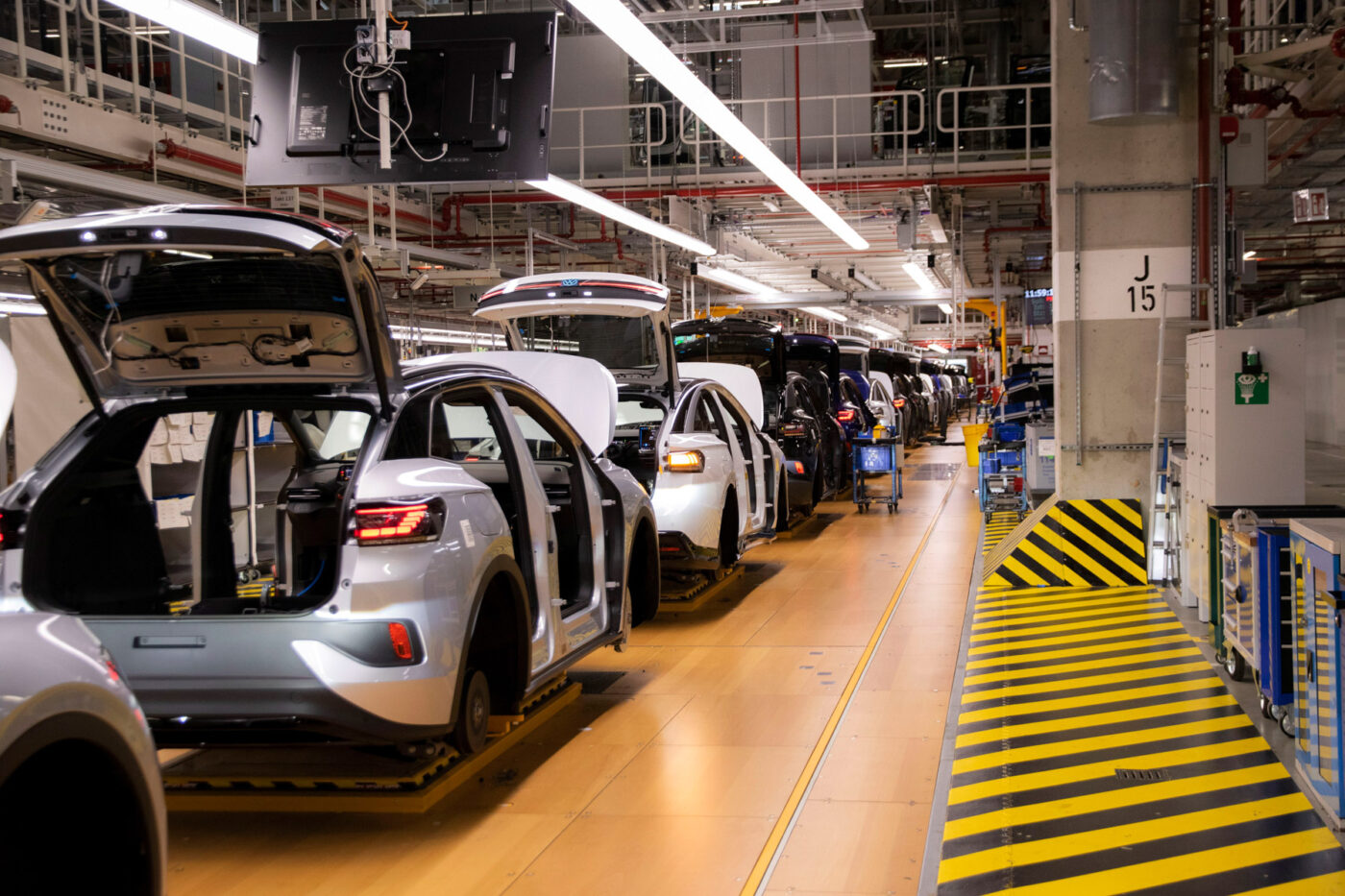 VW Board reportedly aims for plant closures starting in 2031