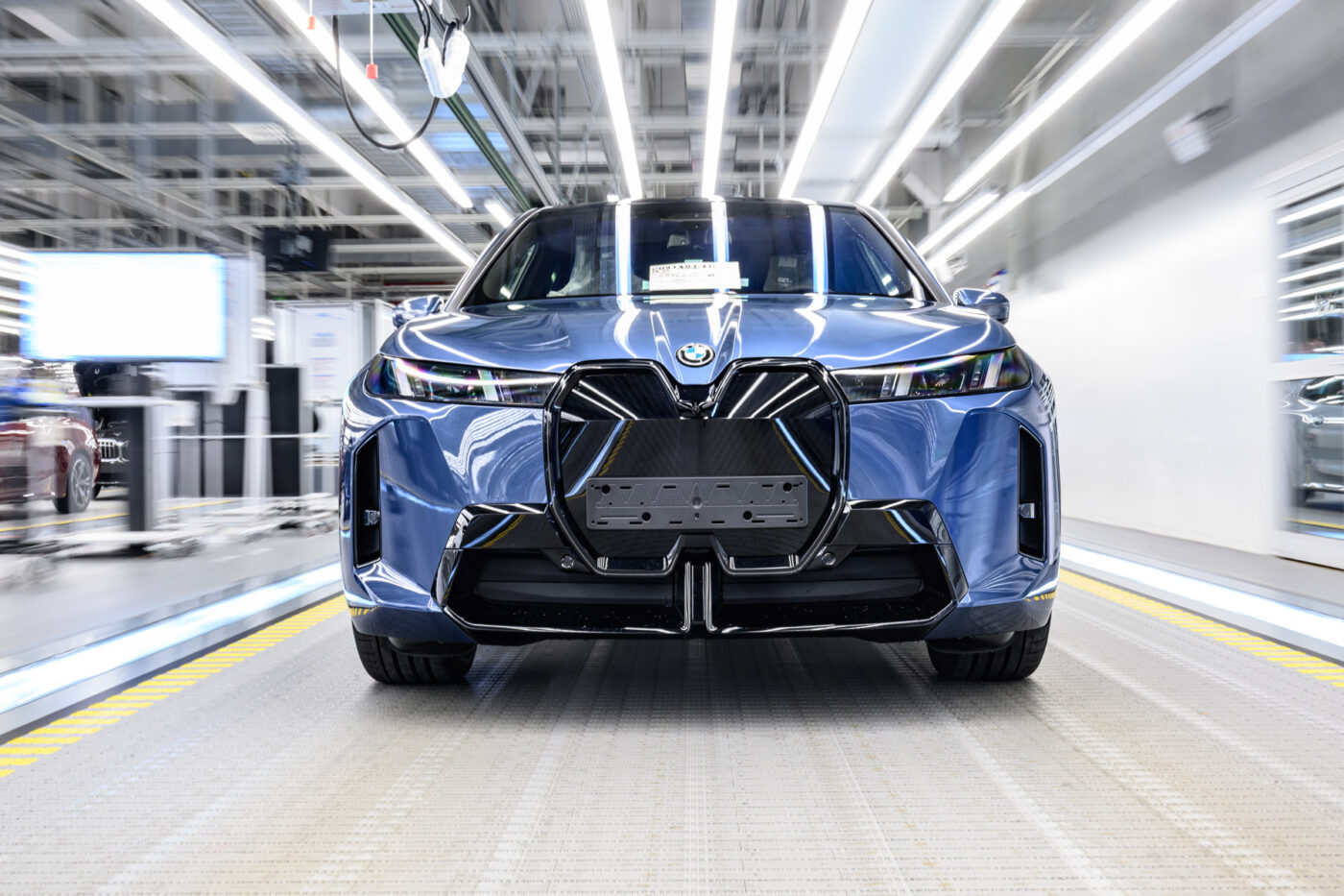 BMW pulls US sales of the iX
