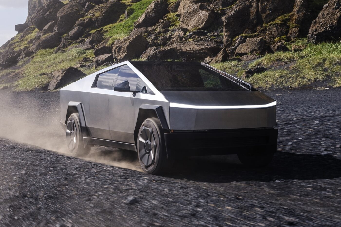 PG&amp;E and Tesla integrate Cybertruck into V2G programme