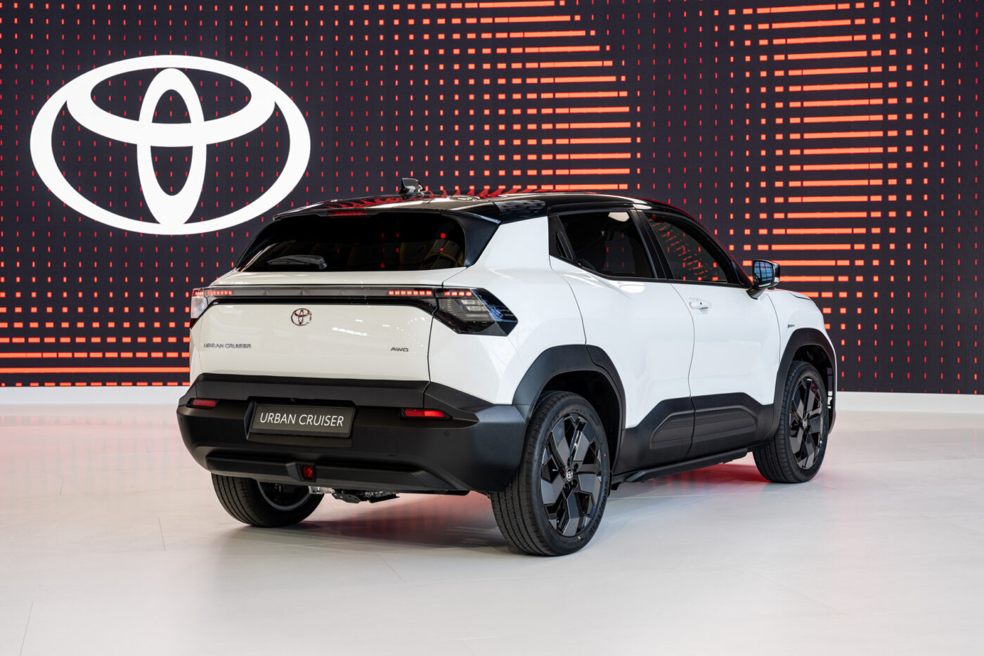 Norway’s new car market maintains 98% EV share