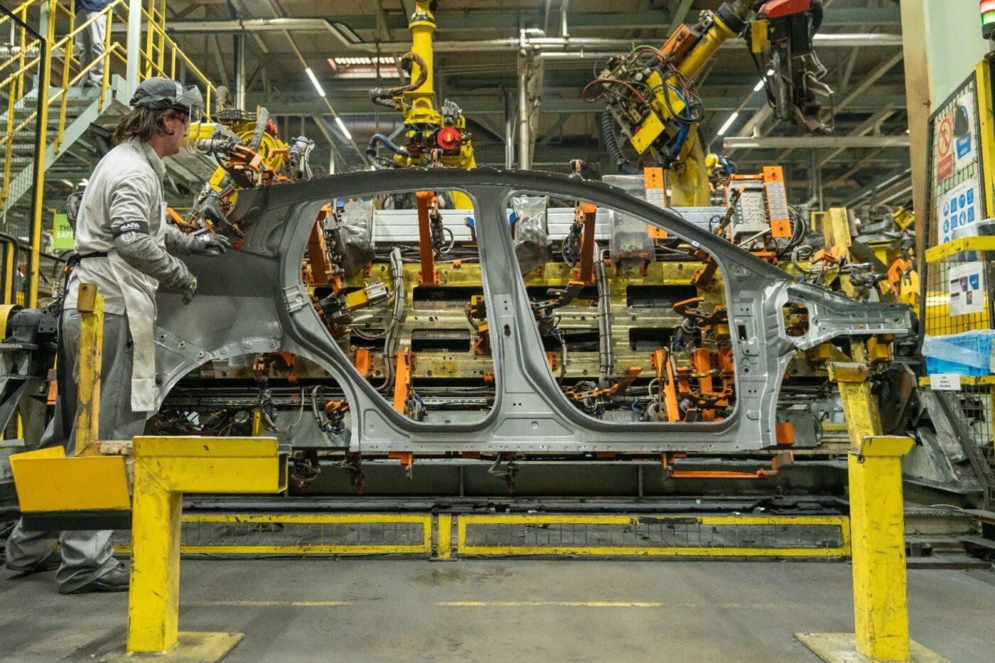 Automakers call for delay to UK-EU EV tariffs