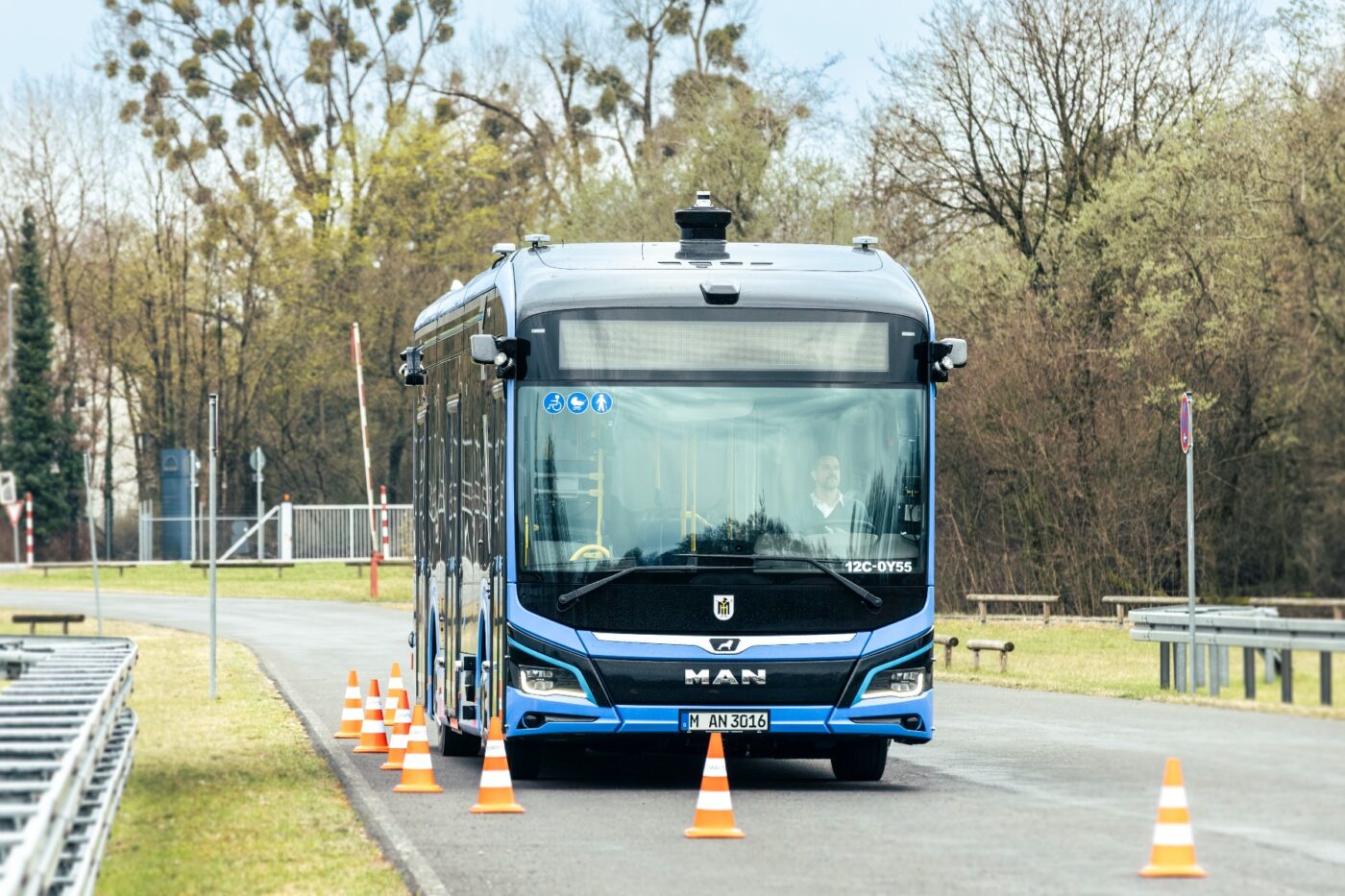 MAN and MVG prepare pilot operation for autonomous electric bus