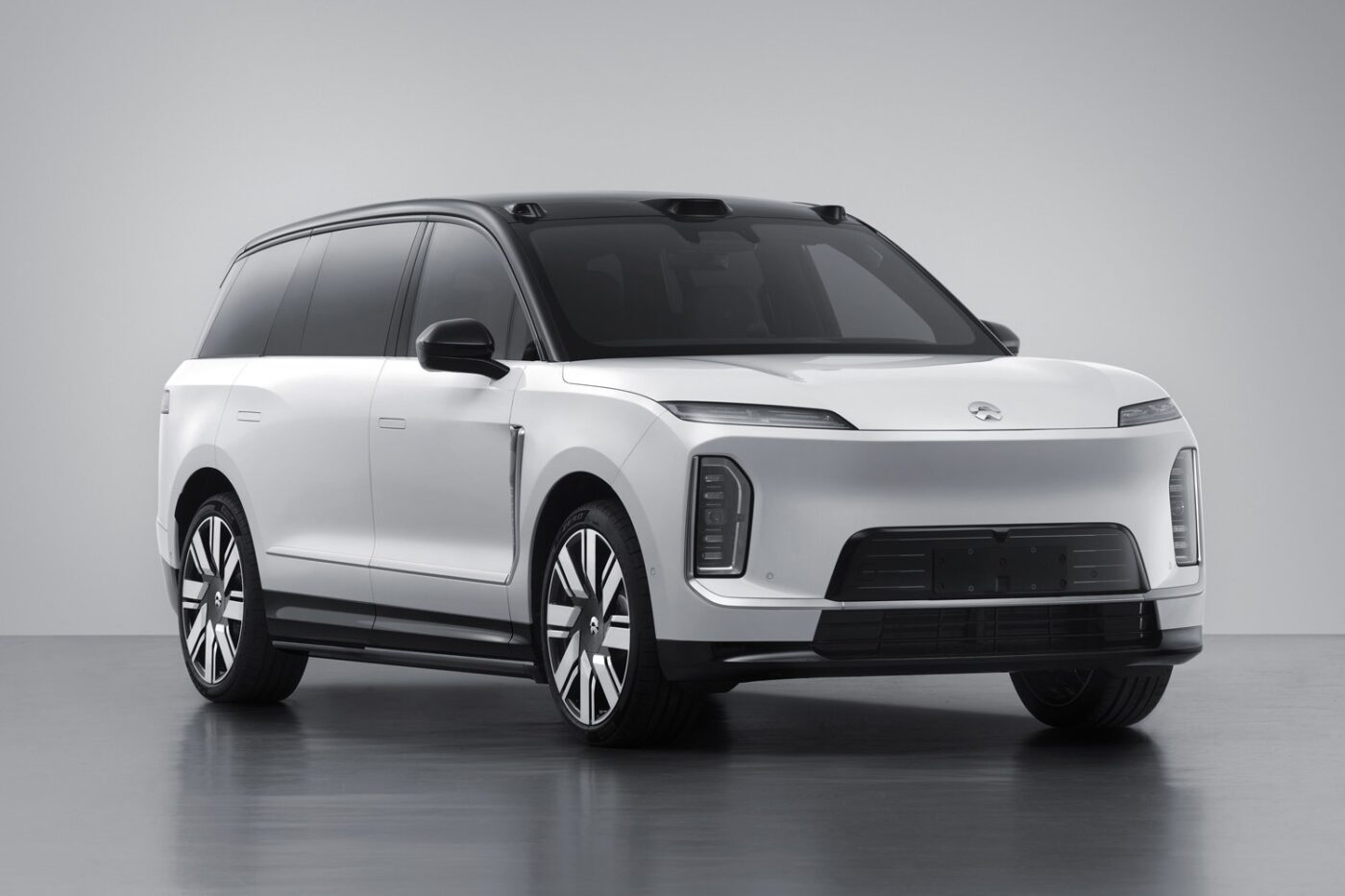 Nio upgrades EVs to 900 volts using Onsemi chips