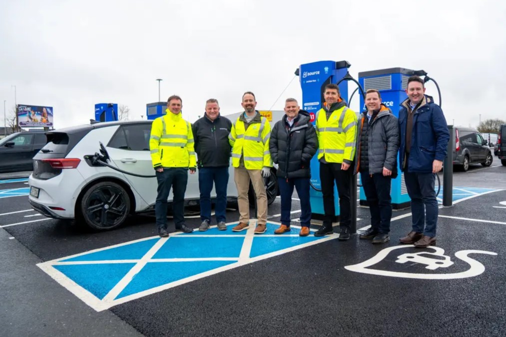 Source taps Siemens and Evolt for EV charger maintenance