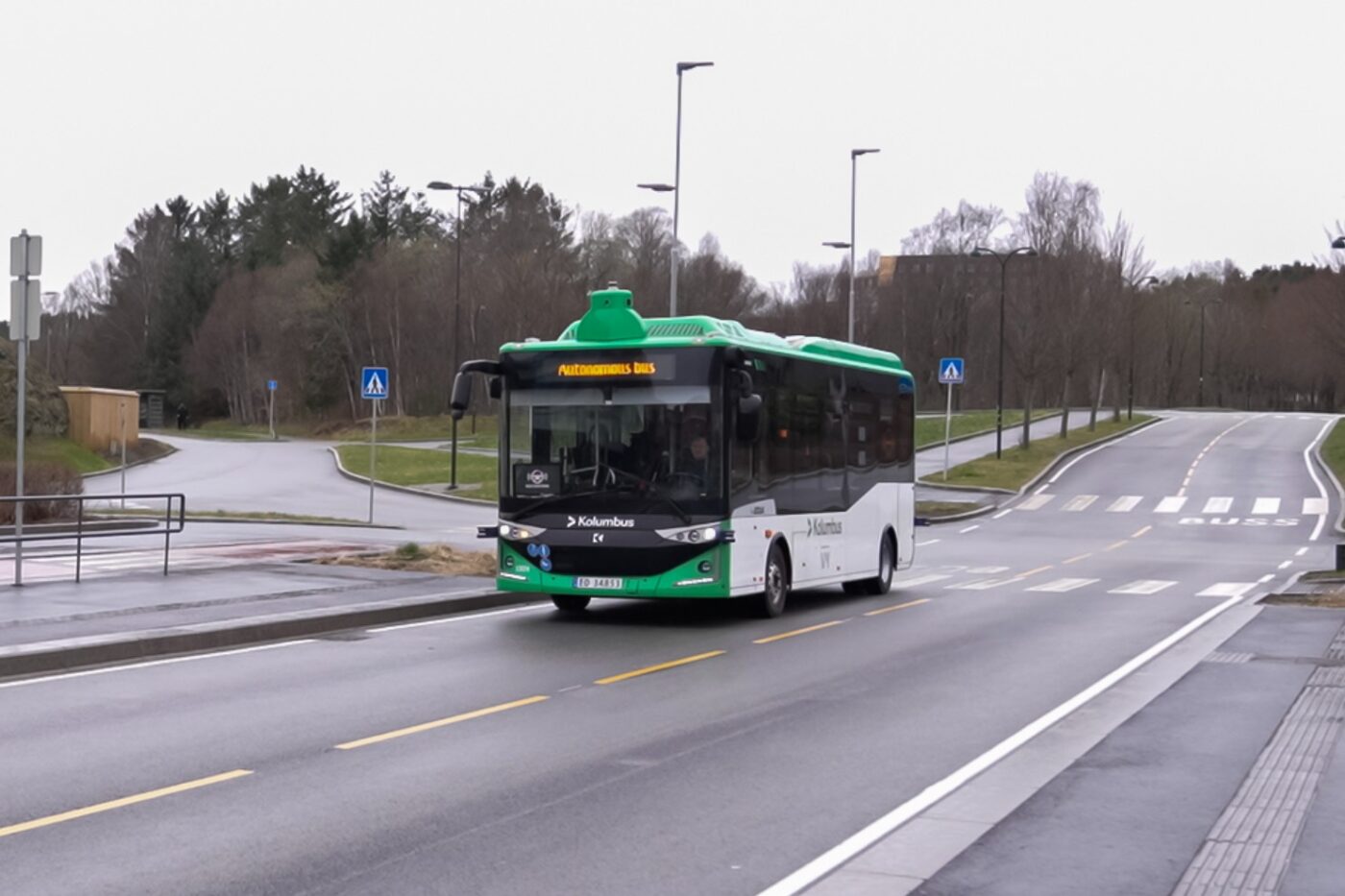 Autonomous bus without safety driver hits road in Norway