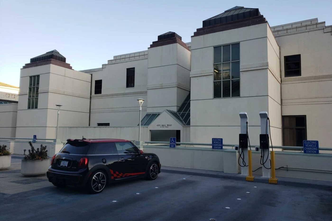 USA: PositivEnergy expands EV charging network in Philadelphia